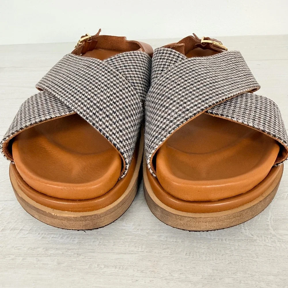 Alohas Marshmallow Sandals Women 39 US 8.5 Brown Houndstooth Platform Crisscross